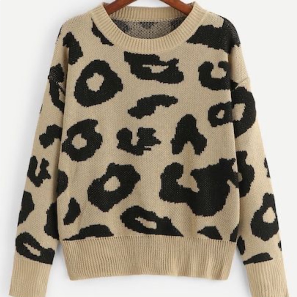 Leopard print drop shoulder pullover sweater